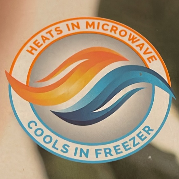 New in original box Weighted Hot & Cold Therapy for Neck & Shoulder Pain Relief - Picture 3 of 8